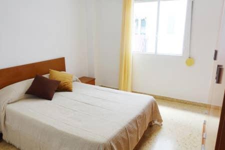 Apartamento Amplio Y Luminoso 卡迪瓦 外观 照片